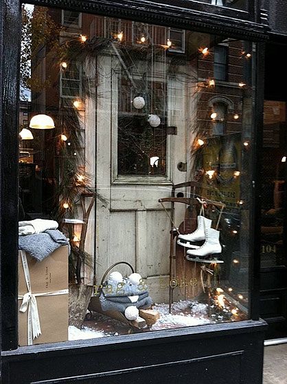 christmas decoration ideas for shop windows