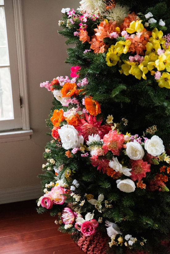 traditional christmas garlands