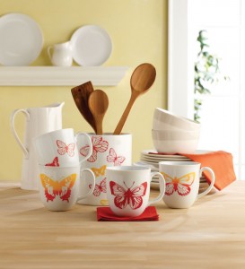 Using different stencils, make beautiful patterns on mugs, cups etc and gift them as favors. Photo Credit: http://d2a4yiqkj65fuq.cloudfront.net/wp-content/uploads/2012/09/33241_butterflymugs1.jpg