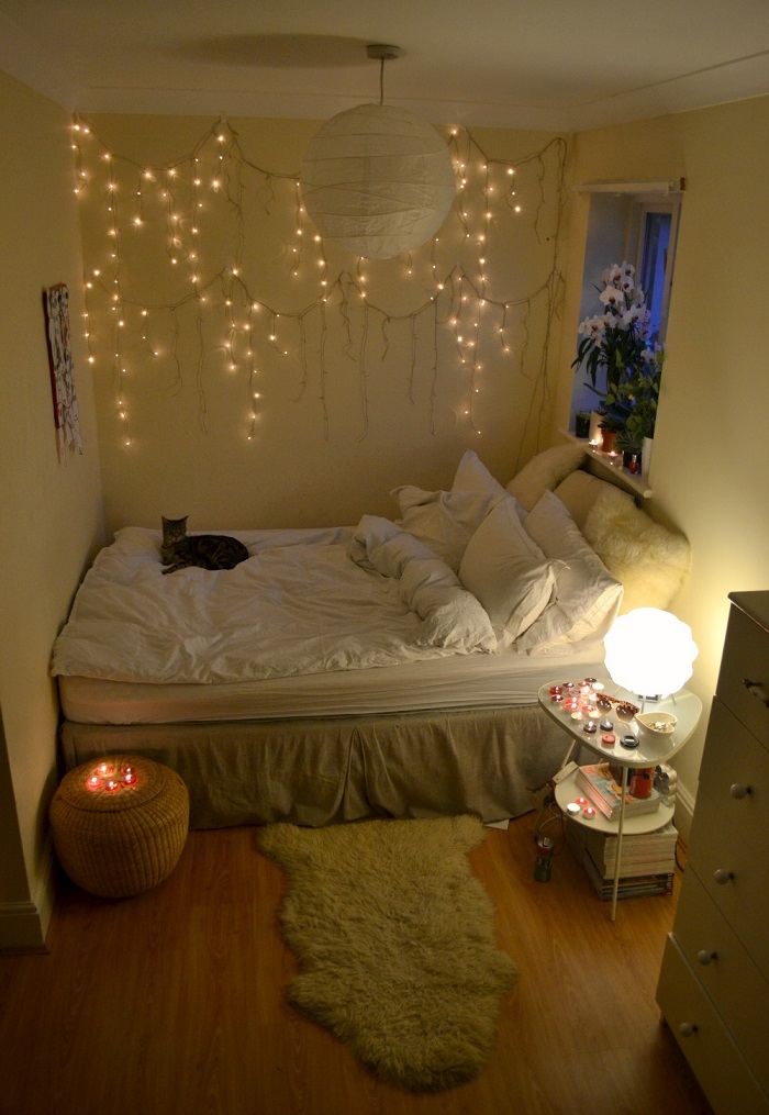 Christmas-decor-bed-room