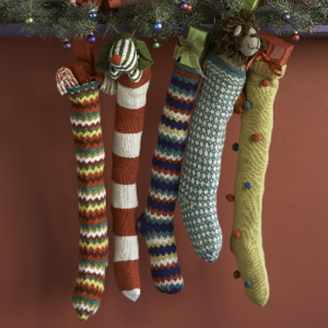 Sometimes cheap christmas stockings can also make great christmas stockings. Photo Credit: http://www.designmom.com/wp-content/uploads/from_blogger/Picture-3-793404.png