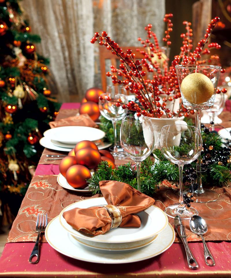 beautiful christmas dinner table