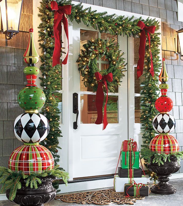 Larger Than Life Oversized Christmas Decoration  Ideas 