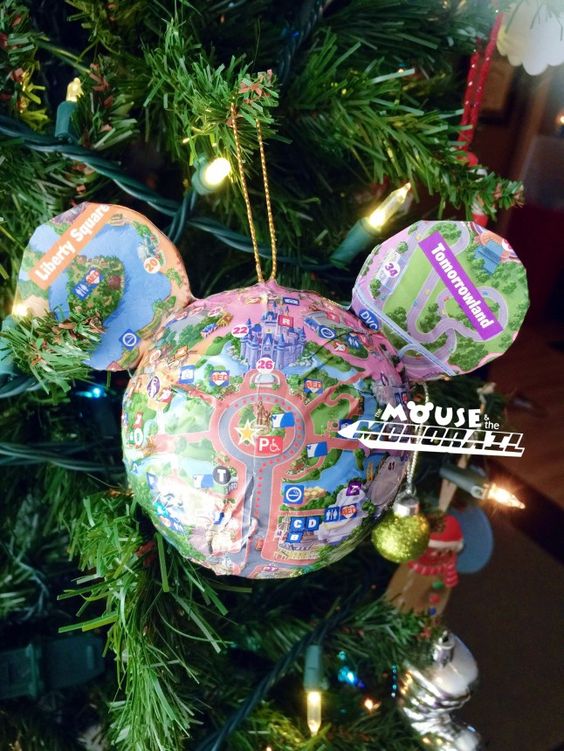  Christmas  Decorations  Disneyland  2019 www indiepedia org