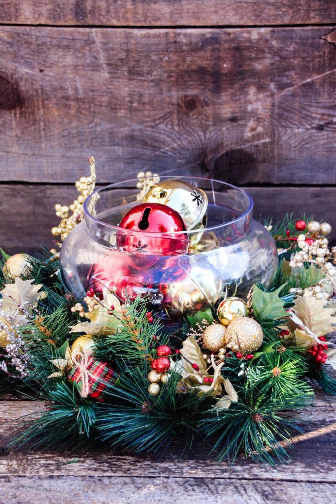 30 Inexpensive And Cheap  Christmas  Centerpiece Ideas 