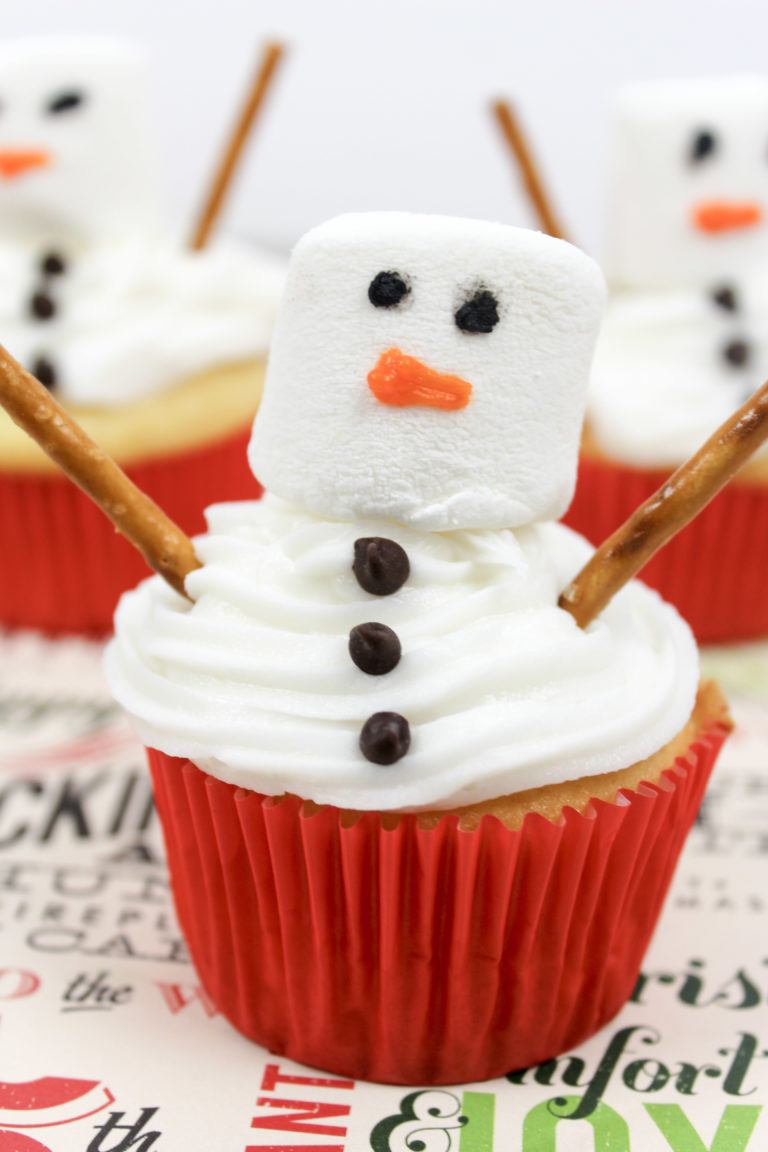 37 Cutest Snowman Cupcake Recipes And Ideas - Christmas Celebrations