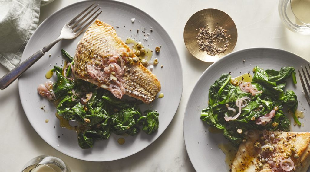 STRIPED BASS WITH TOASTED SHALLOT VINAIGRETTE AND SPINACH: 